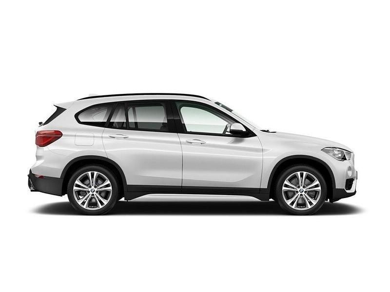 Gebraucht BMW X1 Sport Line 190 PS (139 kW) 2019 Mineralweiß metallic SUV