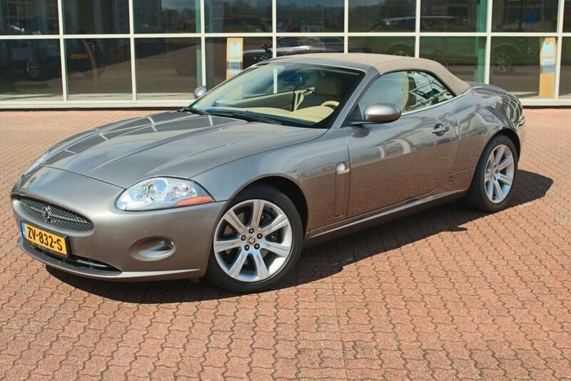 Grau Gebraucht 2009 Jaguar XK Cabrio | 37.850 € - Bild 1/4