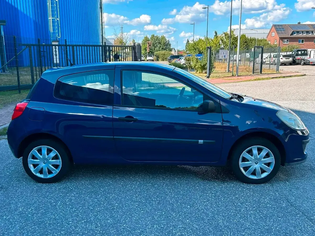 Gebraucht Renault Clio 65 PS (47 kW) 2006 Blau Kleinwagen