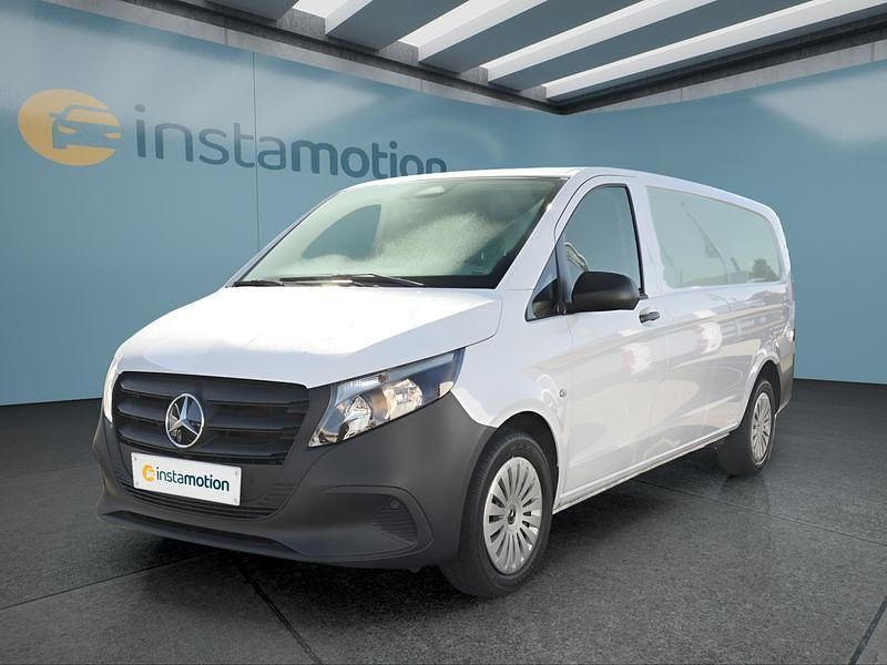 Weiß Gebraucht 2024 Mercedes Vito Van / Kleinbus | 36.899 € (Teuer) - Bild 1/4