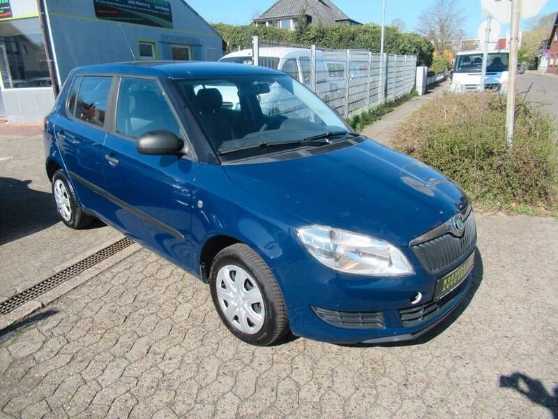 Gebraucht Skoda Fabia Active 60 PS (44 kW) 2011 Blau Kleinwagen