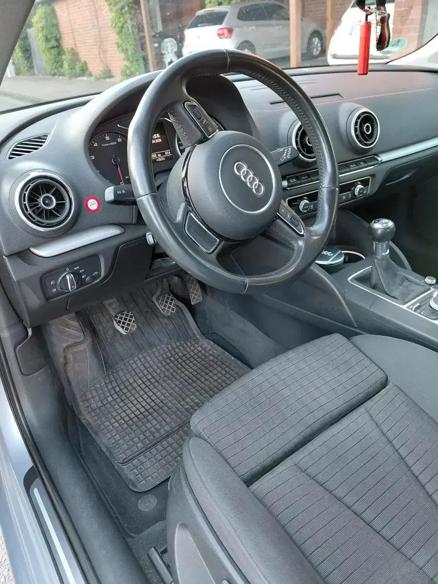 Gebraucht Audi A3 Ambition 125 PS (91 kW) 2014 Silber Limousine