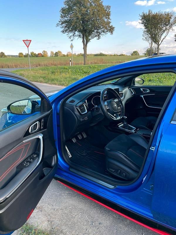 Gebraucht Kia ProCeed GT GT-Line 203 PS (149 kW) 2019 Blau Kleinwagen