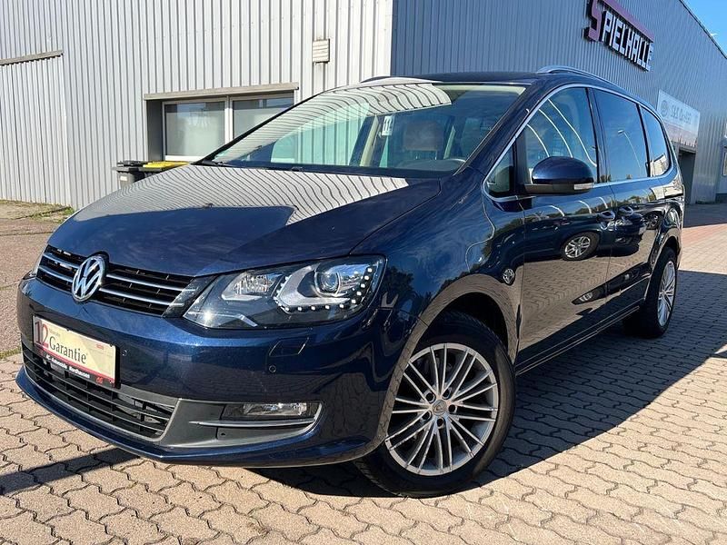 Blau Gebraucht 2013 VW Sharan Highline Van / Kleinbus | 11.999 € (Fairer Preis) - Bild 1/4