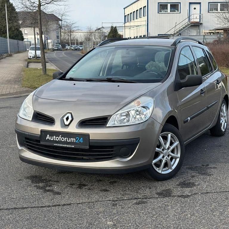 Grau Gebraucht 2009 Renault Clio II Authentique Limousine | 3.500 € (Etwas zu teuer) - Bild 1/4