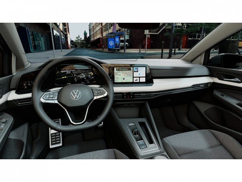 Grau Gebraucht 2024 VW Golf VIII Move Limousine | 30.549 € (Teuer) - Bild 1/2