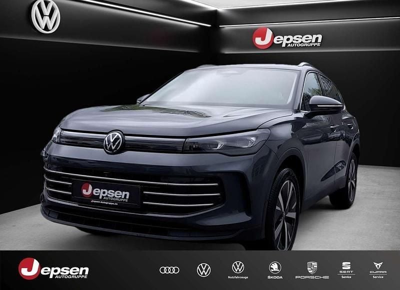 Delfingrau metallic Gebraucht 2024 VW Tiguan Elegance SUV | 46.970 € (Superpreis) - Bild 1/4