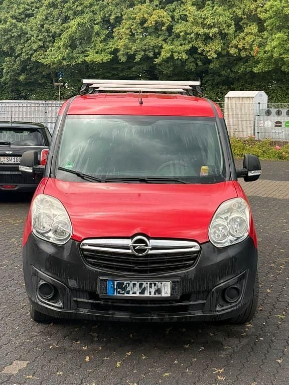 Rot Gebraucht 2014 Opel Combo Van / Kleinbus | 3.250 € - Bild 1/4