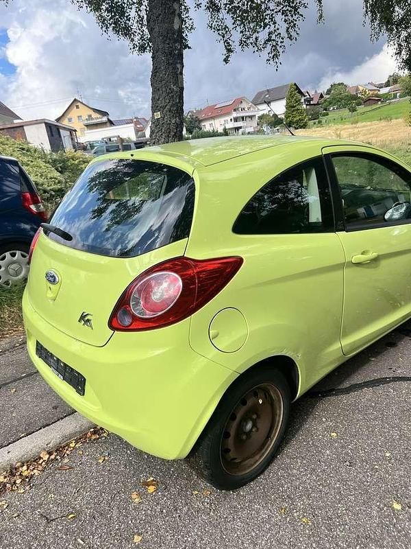 Gebraucht Ford Ka Titanium 69 PS (50 kW) 2009 Weiß Kleinwagen