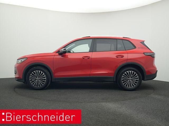 Gebraucht VW Tiguan 150 PS (110 kW) 2025 Rot SUV