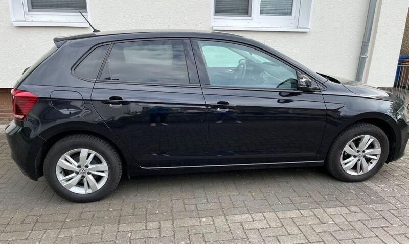 Schwarz Gebraucht 2018 VW Polo Comfortline Kleinwagen | 9.700 € (Guter Preis) - Bild 1/4