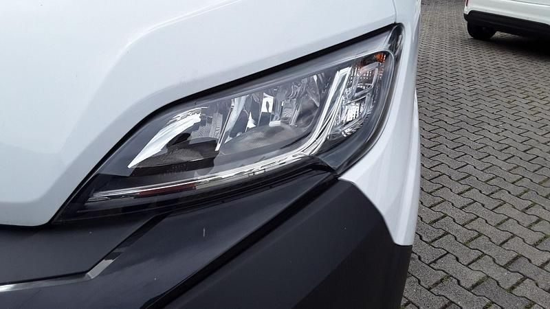 Gebraucht Peugeot Boxer 140 PS (102 kW) 2025 Weiß Van