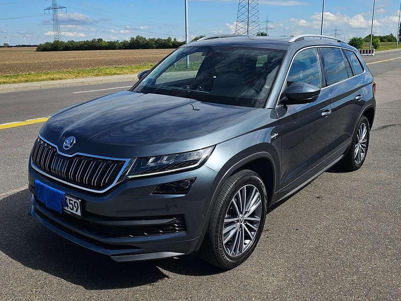 Grau Gebraucht 2021 Skoda Kodiaq SUV | 29.900 € (Guter Preis) - Bild 1/4