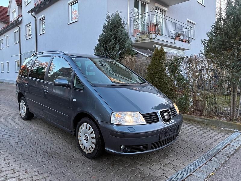 Silber Gebraucht 2008 Seat Alhambra Van / Kleinbus | 2.400 € (Superpreis) - Bild 1/4