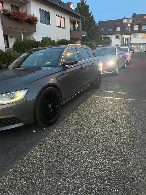 Grau Gebraucht 2011 Audi A6 Kombi | 7.000 € (Fairer Preis) - Bild 1/4