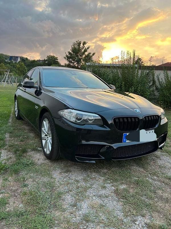 Schwarz Gebraucht 2014 BMW 525 Sport Line Limousine | 12.500 € (Fairer Preis) - Bild 1/4