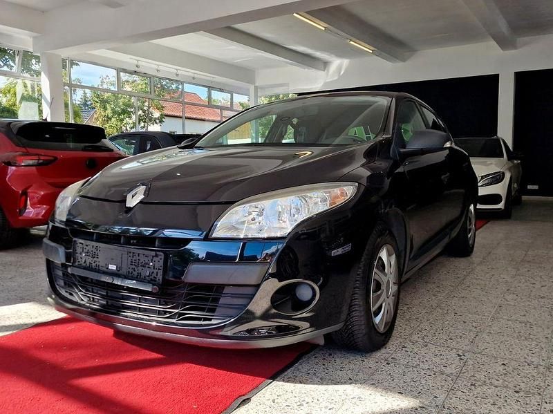 Gebraucht Renault Mégane III 101 PS (74 kW) 2011 Schwarz Limousine