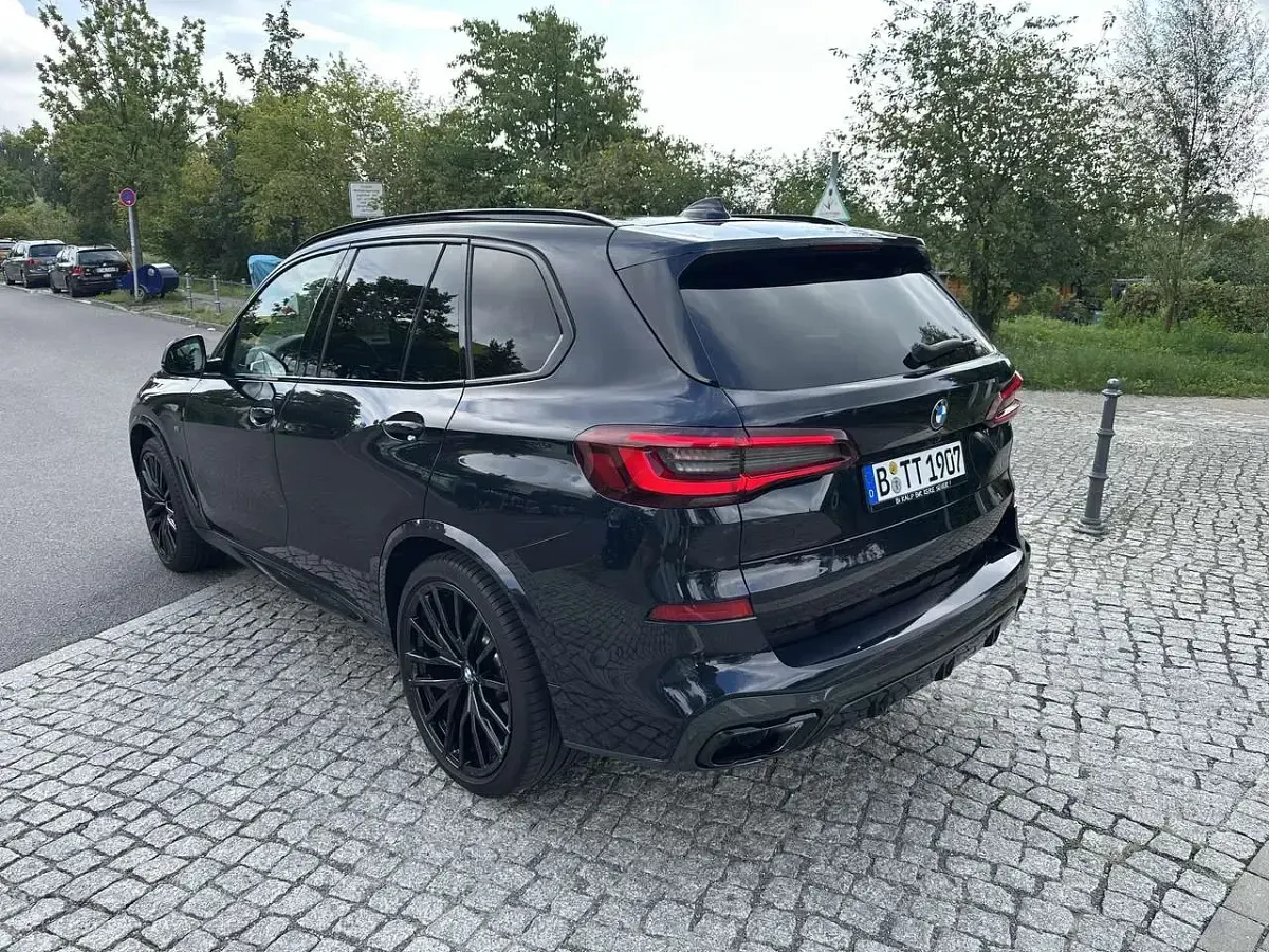 Gebraucht BMW X5 M M Sport 530 PS (389 kW) 2022 Schwarz SUV