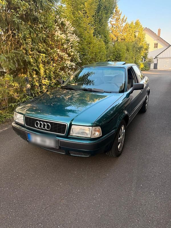 Grün Gebraucht 1992 Audi 80 Limousine | 2.100 € - Bild 1/4
