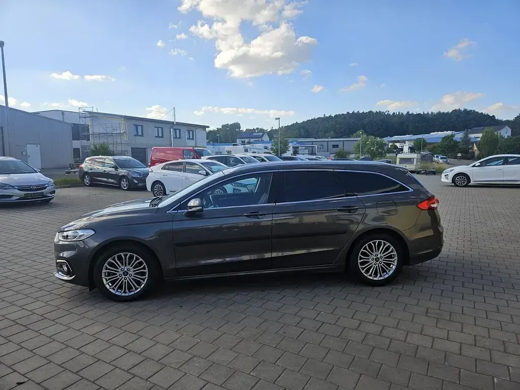 Gebraucht Ford Mondeo Titanium 150 PS (110 kW) 2020 Grau Limousine