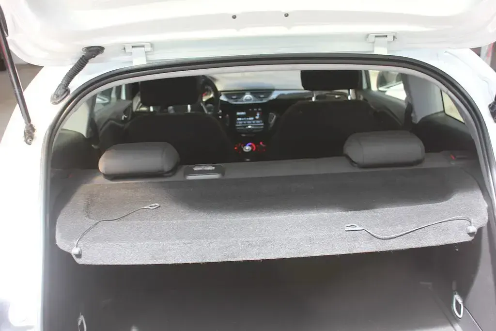 Gebraucht Opel Corsa Color Edition 101 PS (74 kW) 2018 Weiß Kleinwagen