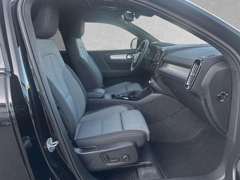 Gebraucht Volvo XC40 Plus 163 PS (119 kW) 2025 Onyx schwarz SUV