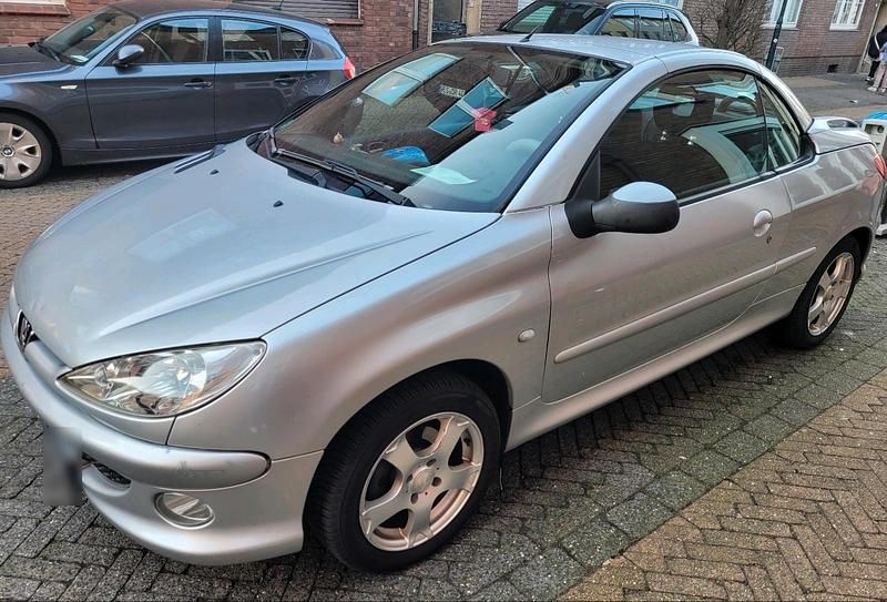 Gebraucht Peugeot 206 CC 109 PS (80 kW) 2005 Grau Cabrio