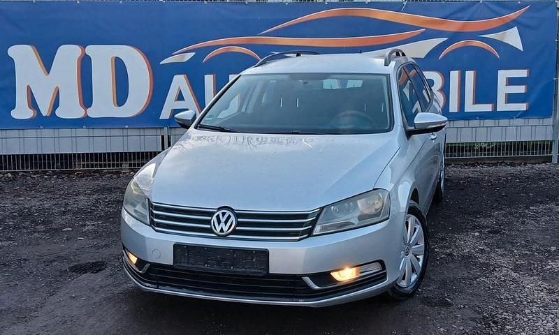 Silber Gebraucht 2011 VW Passat Kombi | 4.490 € (Guter Preis) - Bild 1/4