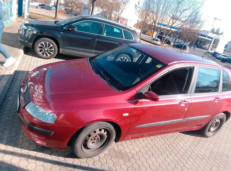Gebraucht Fiat Stilo 110 PS (80 kW) 2003 Rot Kleinwagen