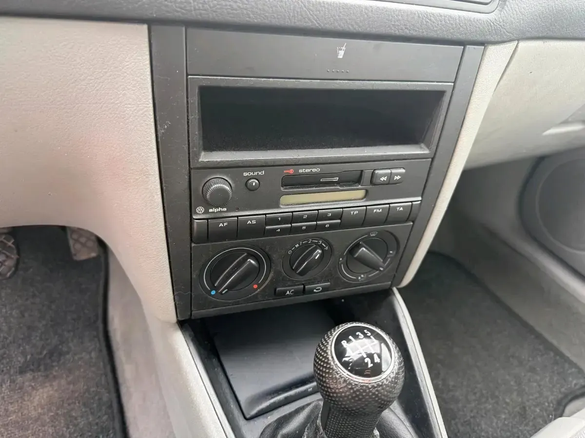 Gebraucht VW Golf IV 101 PS (74 kW) 2000 Silber Limousine