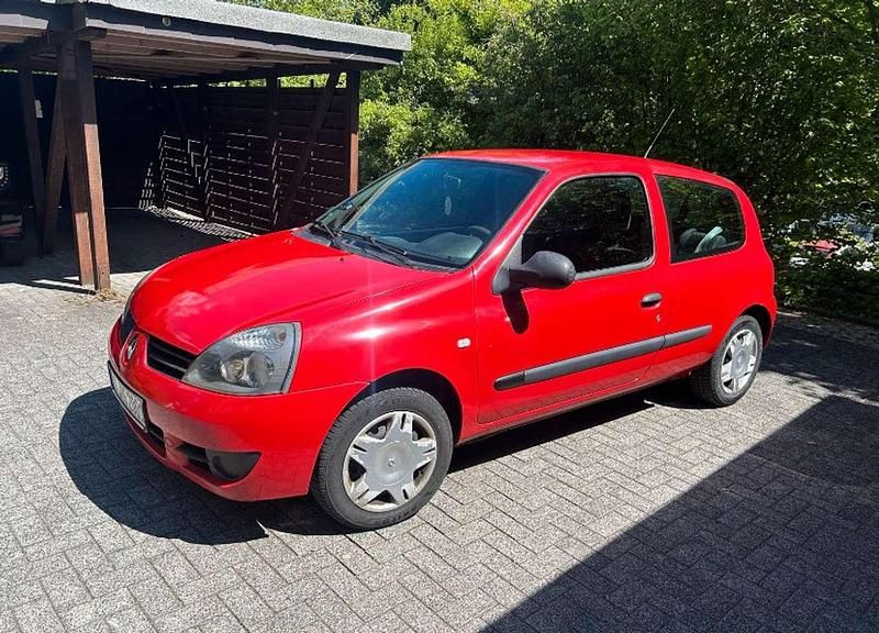 Gebraucht 2011 Renault Clio II | 2.150 € - Bild 1/4