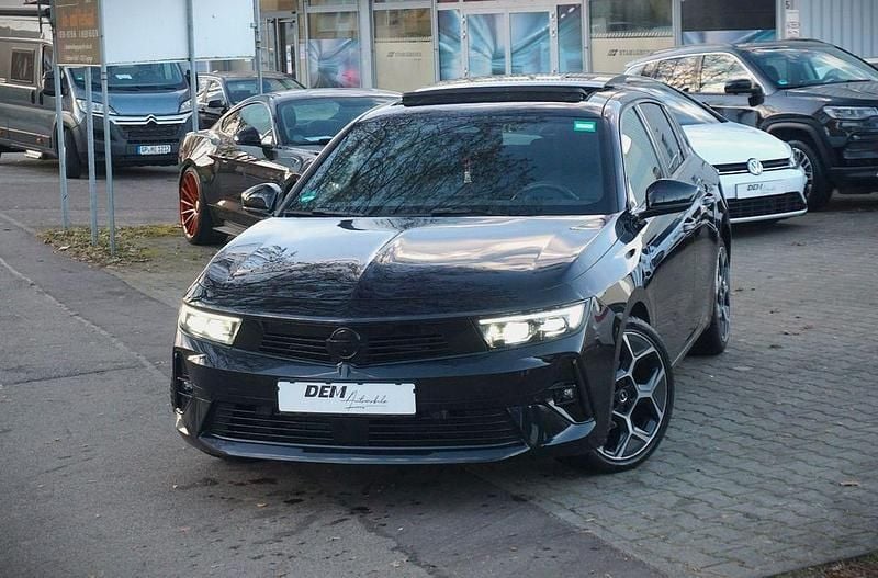 Schwarz Gebraucht 2024 Opel Astra Ultimate Limousine | 19.990 € (Guter Preis) - Bild 1/4