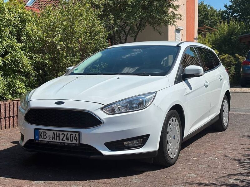 Weiß Gebraucht 2018 Ford Focus Cool & Connect Kombi | 7.900 € (Fairer Preis) - Bild 1/2