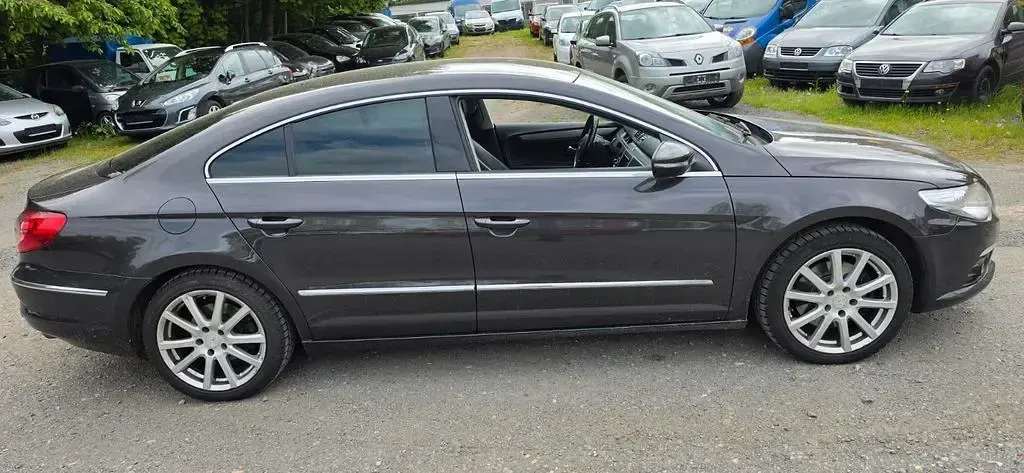 Gebraucht VW Passat Basis 170 PS (125 kW) 2011 Limousine