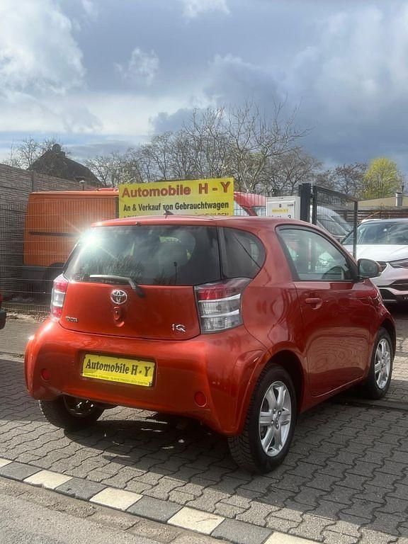 Gebraucht Toyota iQ 68 PS (50 kW) 2012 Orange Kleinwagen