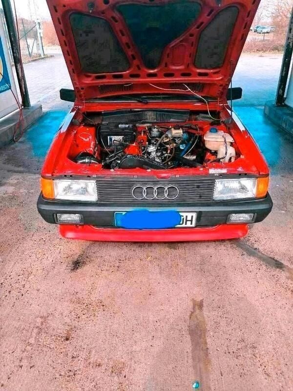 Rot Gebraucht 1985 Audi 80 Limousine | 6.666 € - Bild 1/4