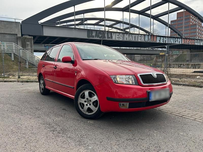 Rot Gebraucht 2001 Skoda Fabia Kombi | 1.990 € (Fairer Preis) - Bild 1/4
