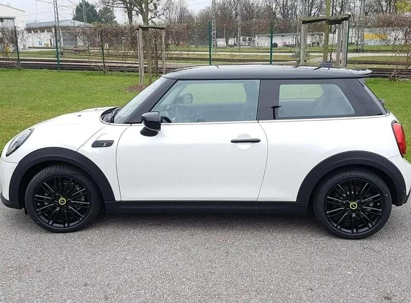 Weiß Gebraucht 2023 Mini Cooper SE Kleinwagen | 18.700 € (Fairer Preis) - Bild 1/4