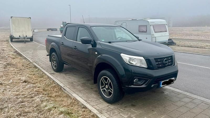Schwarz Gebraucht 2018 Nissan Navara Visia Abholung | 22.700 € - Bild 1/4