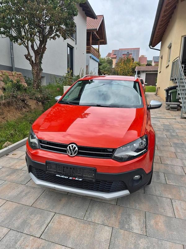 Orange Gebraucht 2013 VW Polo Cross Kleinwagen | 7.900 € (Fairer Preis) - Bild 1/4