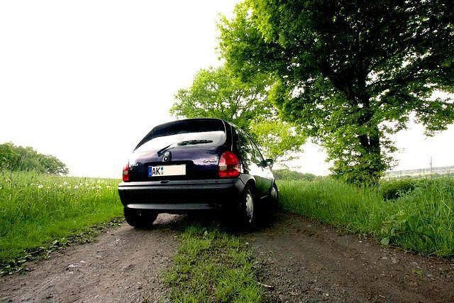 Gebraucht Opel Corsa Edition 60 PS (44 kW) 1995 Violett metallic Kleinwagen