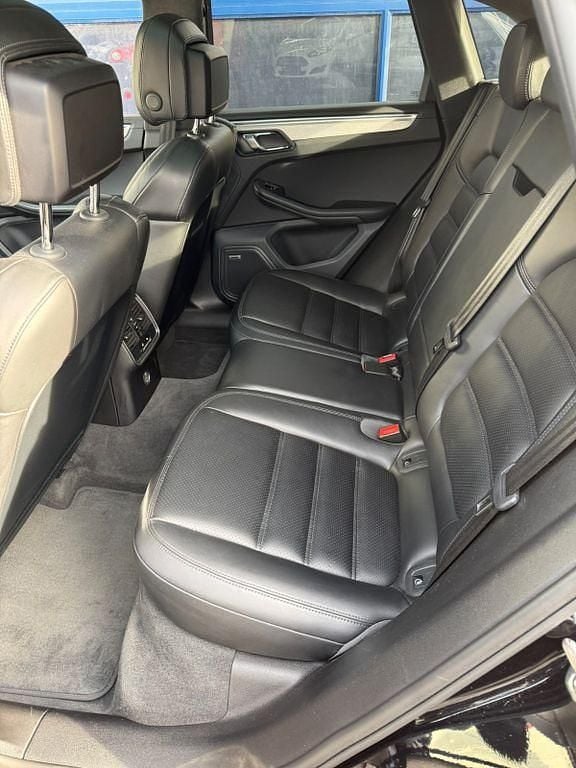 Gebraucht Porsche Macan Turbo Performance Package 441 PS (324 kW) 2017 Schwarz SUV