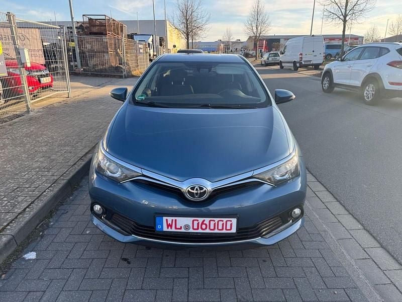 Gebraucht Toyota Auris Design 111 PS (81 kW) 2016 Blau Limousine