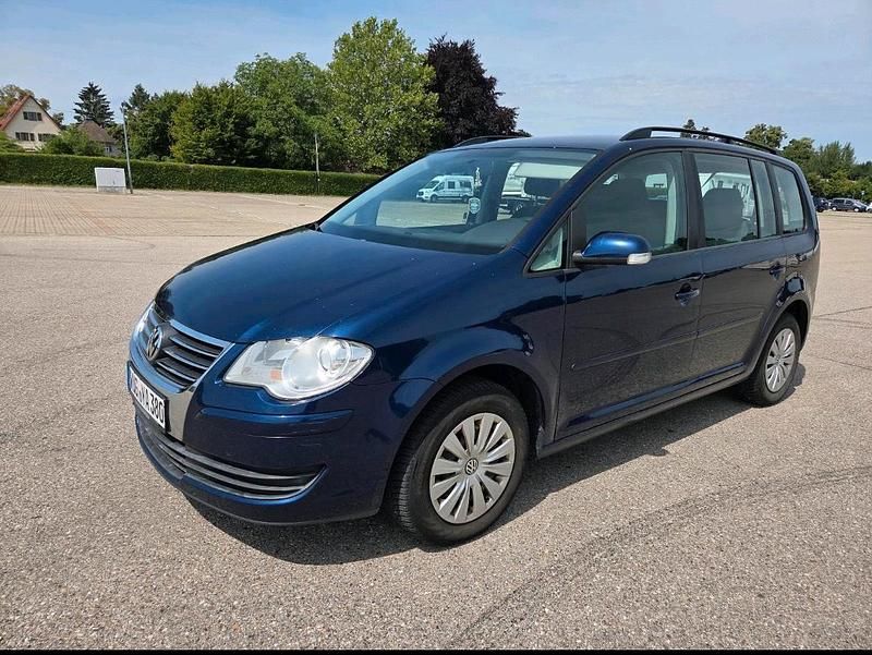 Blau Gebraucht 2007 VW Touran Van / Kleinbus | 3.950 € (Etwas zu teuer) - Bild 1/4