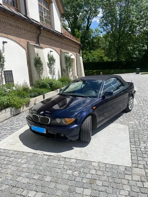 Gebraucht BMW 325 Sport Line 192 PS (141 kW) 2003 Blau Cabrio