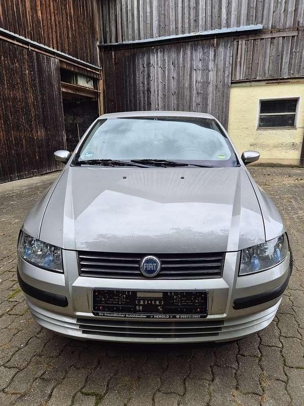 Gebraucht Fiat Stilo Dynamic 103 PS (75 kW) 2002 Grau Kleinwagen