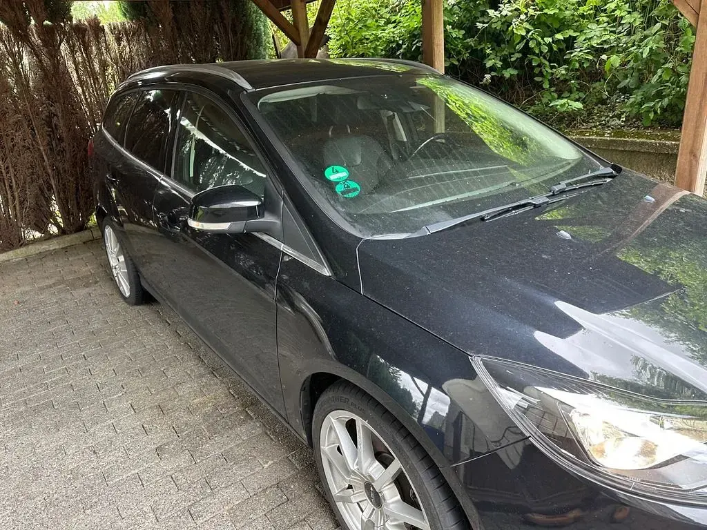 Gebraucht Ford Focus Titanium 163 PS (119 kW) 2014 Schwarz Limousine