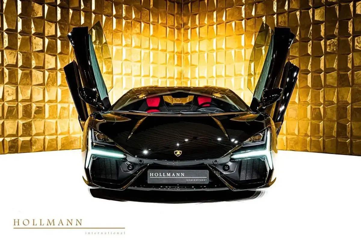 Neu Lamborghini Revuelto 1016 PS (747 kW) 2026 Schwarz Coupé