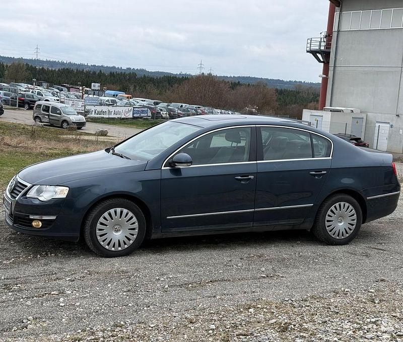 Gebraucht VW Passat 140 PS (102 kW) 2007 Blau Limousine