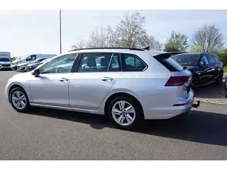 Gebraucht VW Golf VIII 131 PS (96 kW) 2023 Reflexsilber metallic Kombi